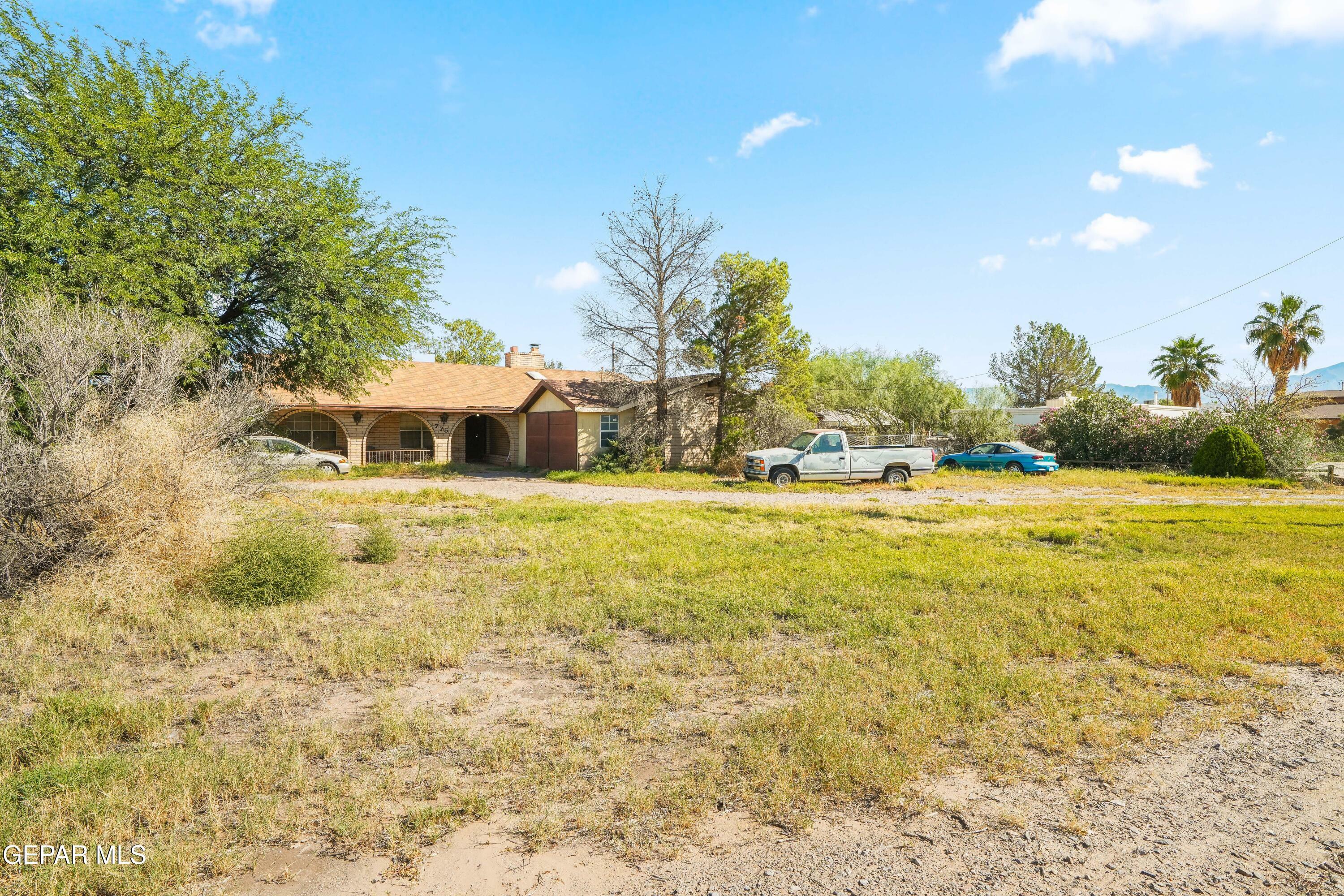 Property Photo:  775 W Borderland Road  TX 79932 