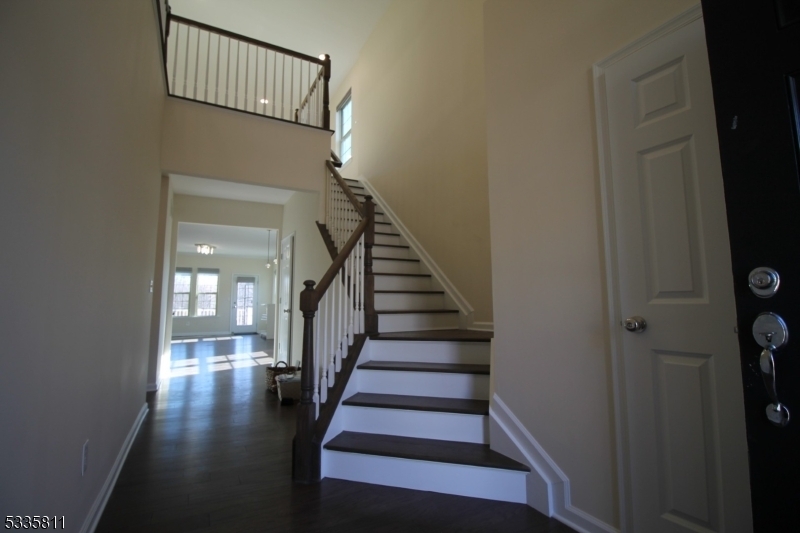 Property Photo:  22 Albert Ct  NJ 07869 