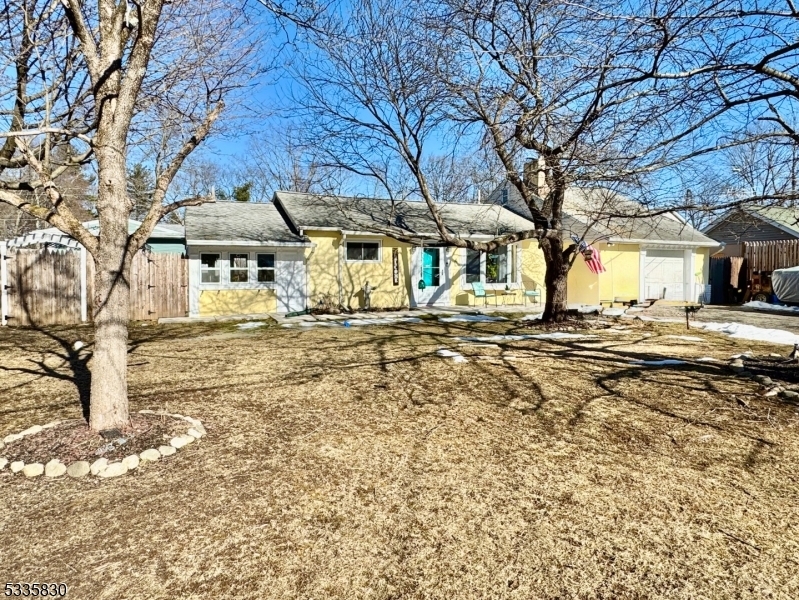 Property Photo: 5 Cree Trl NJ 07438