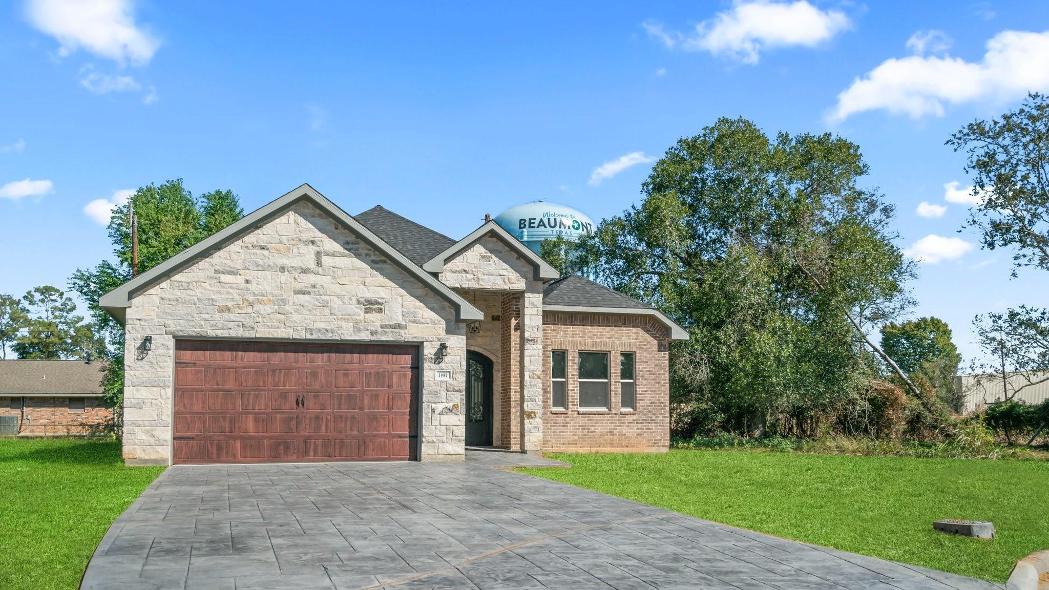 Property Photo: 3980 Proctor Steeet Street TX 77705