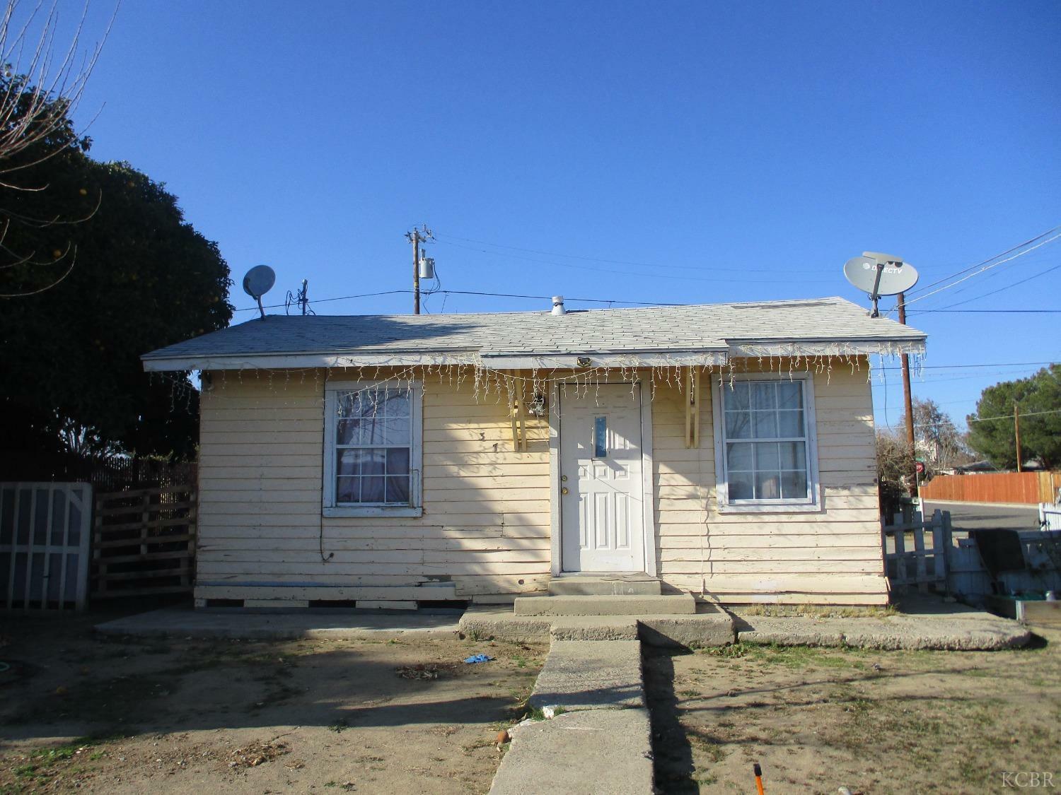 Property Photo:  737 E Merced  CA 93294 