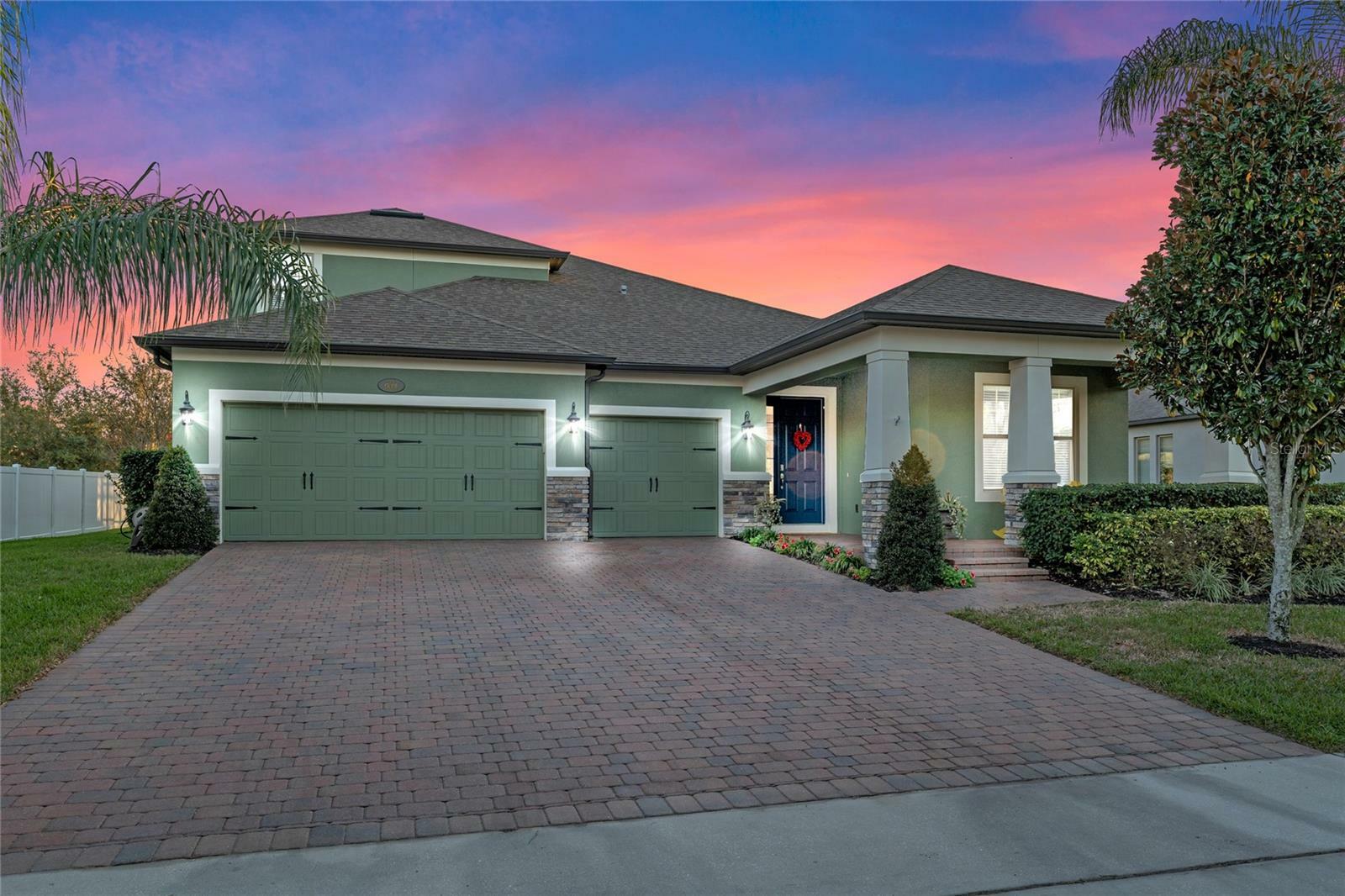 Property Photo:  941 Orchard Charm Court  FL 32765 