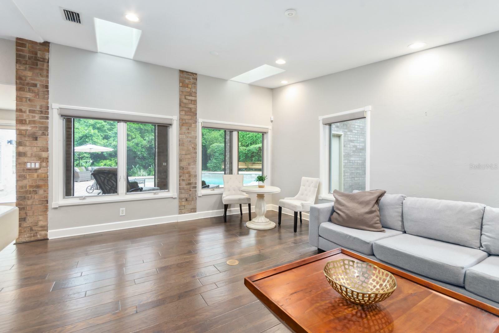 Property Photo: 4146 SW 96th Drive FL 32608