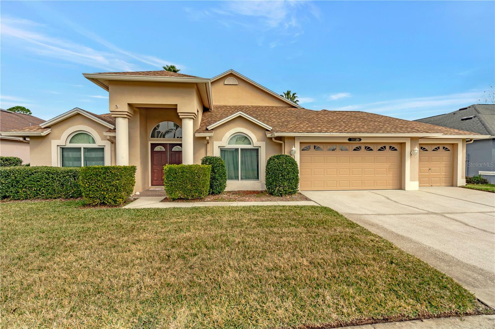 Property Photo: 10025 Cypress Shadow Avenue FL 33647