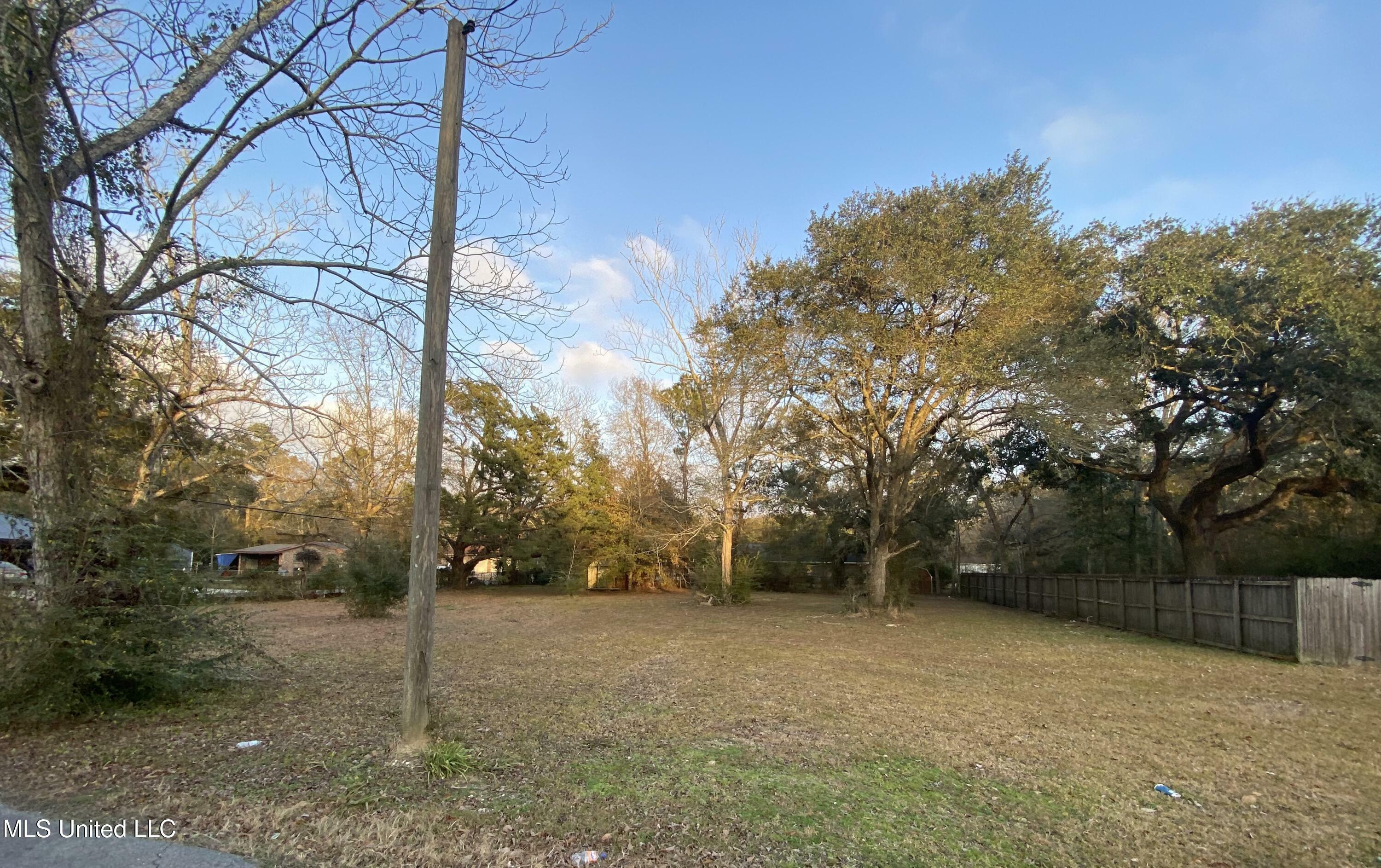 Property Photo:  6924 Barnes Road Road  MS 39563 