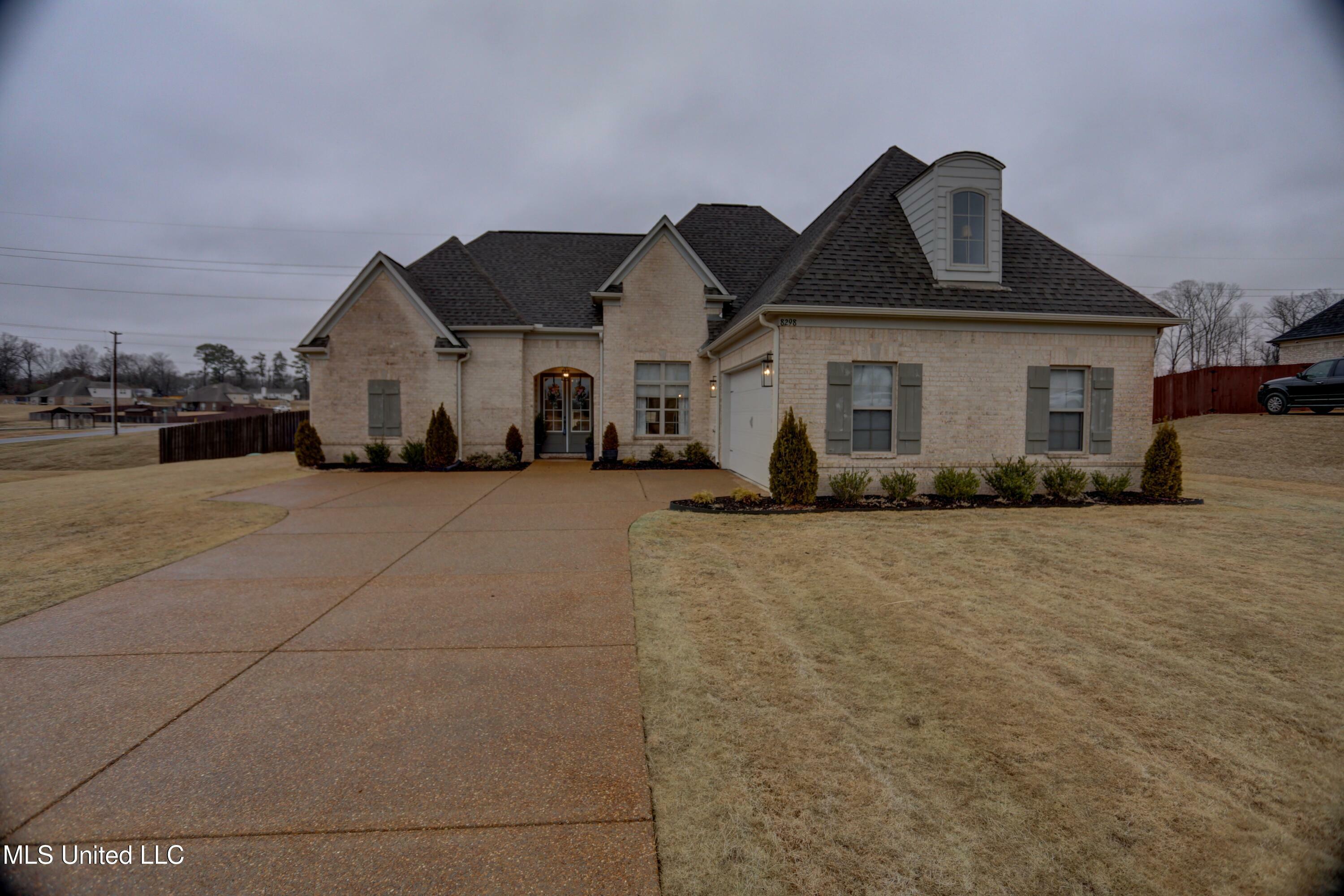 Property Photo:  8298 Williamson Drive  MS 38654 