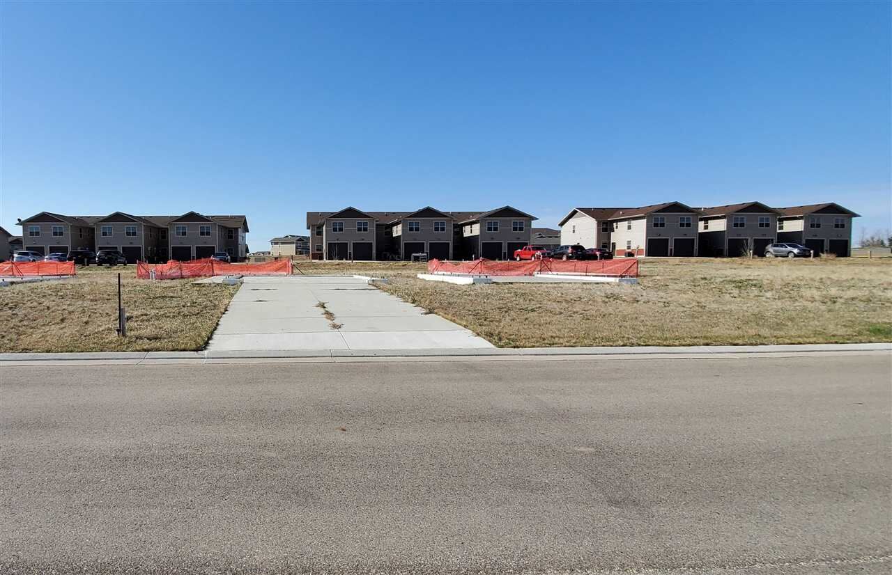 Property Photo: 1450 N Elm St Block 52 Lot 19 ND 58852