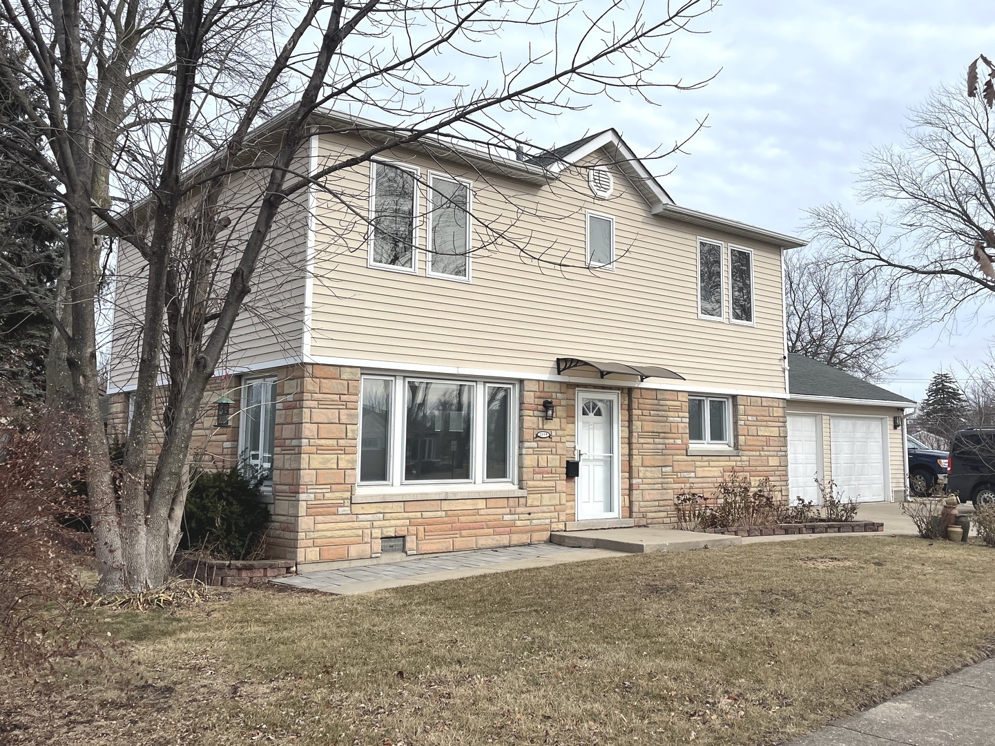 2659 Eisenhower Drive  Des Plaines IL 60018 photo