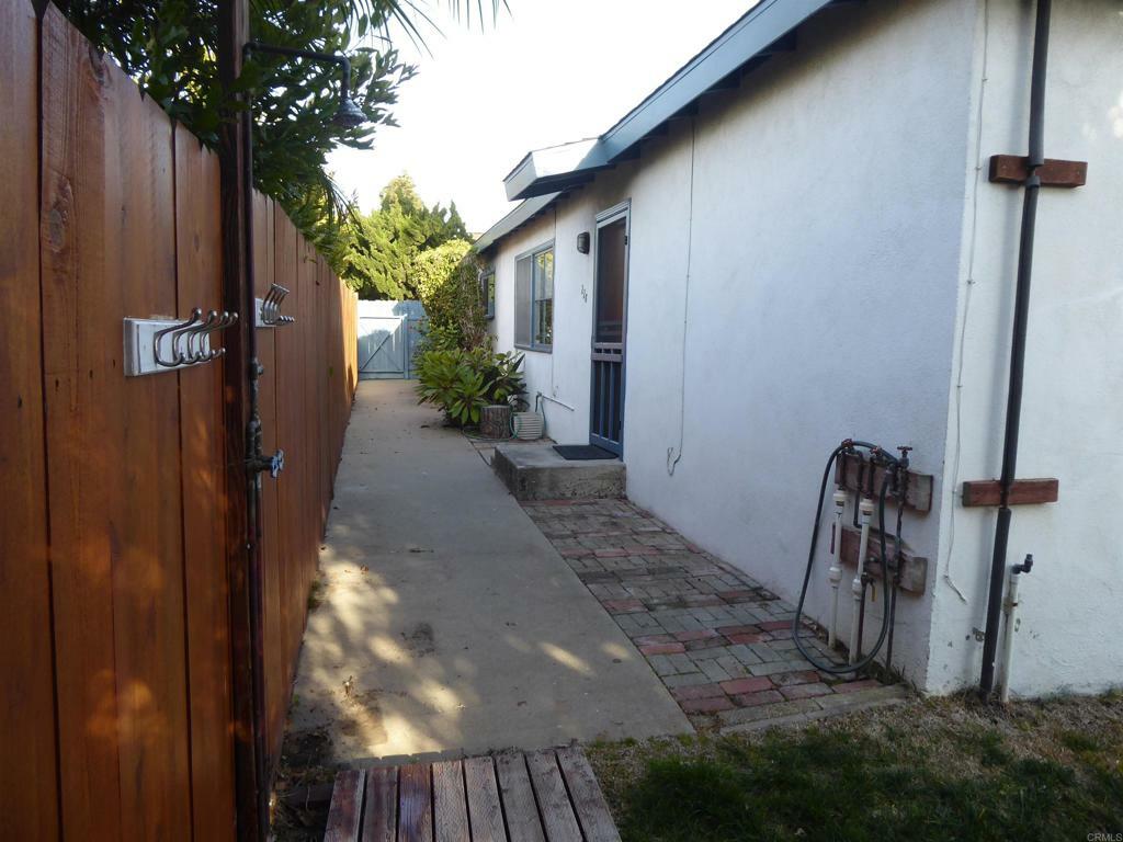 Property Photo:  228 Melrose  CA 92024 