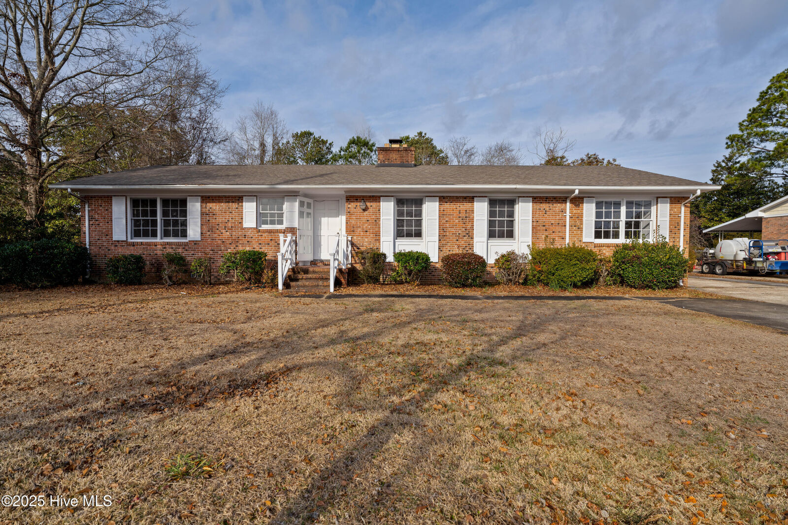 Property Photo:  1007 Henderson Drive  NC 28540 