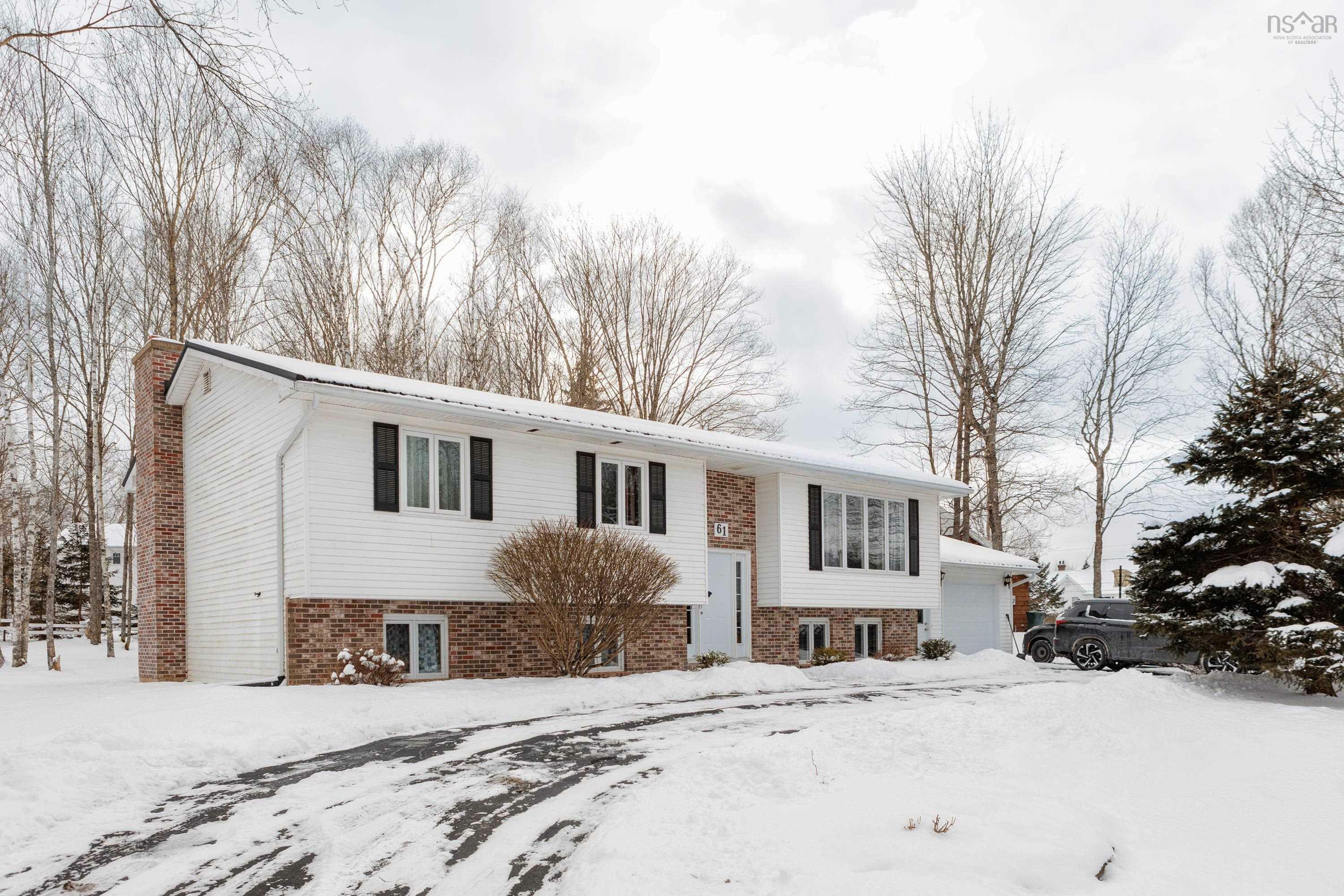 Property Photo:  61 Regency Point Drive  NS B6L 4B5 