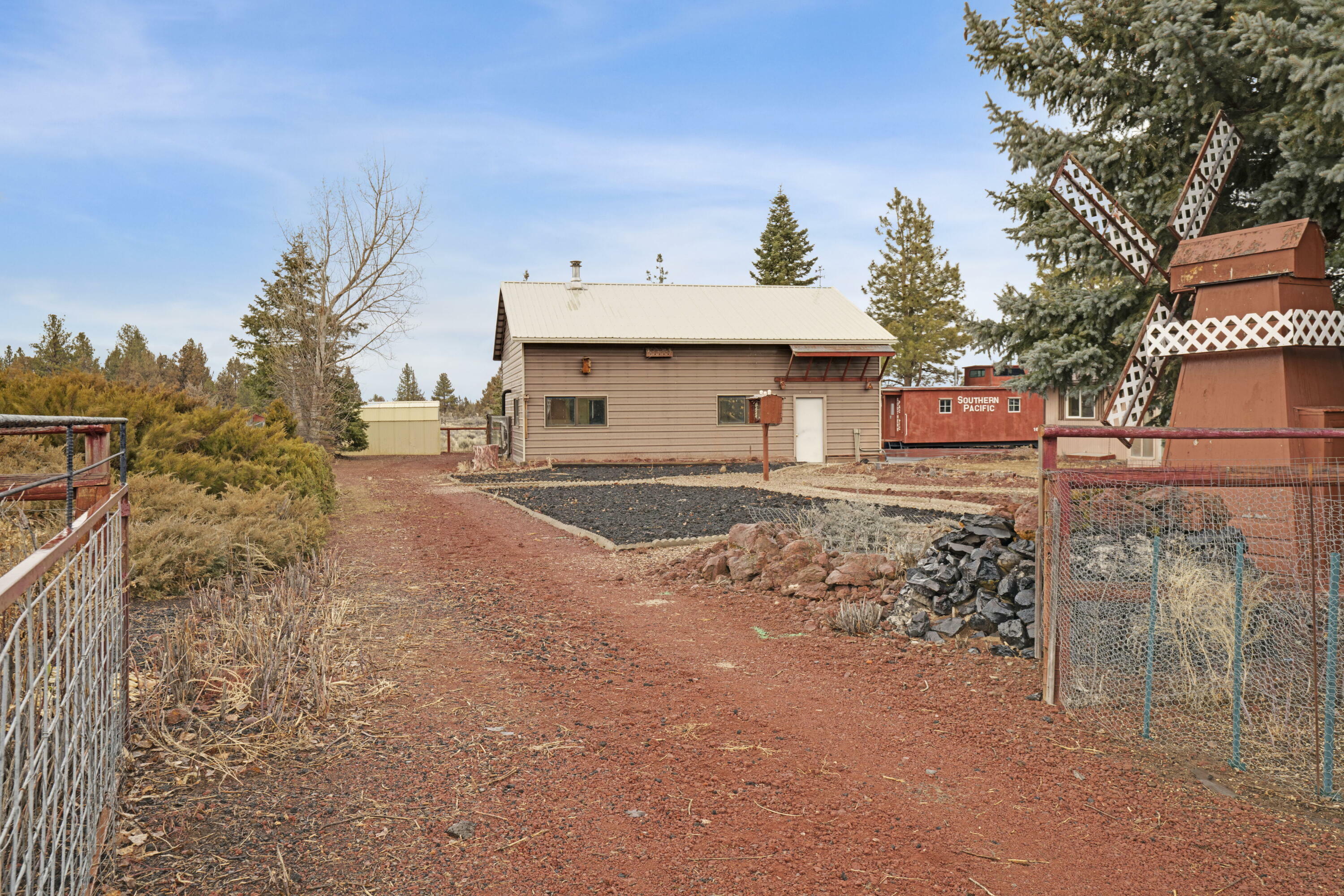 Property Photo:  16946 Varco Road  OR 97703 