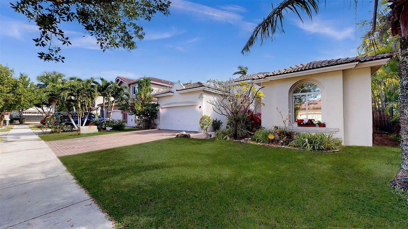 Property Photo:  2175 SE 20th Ave  FL 33035 