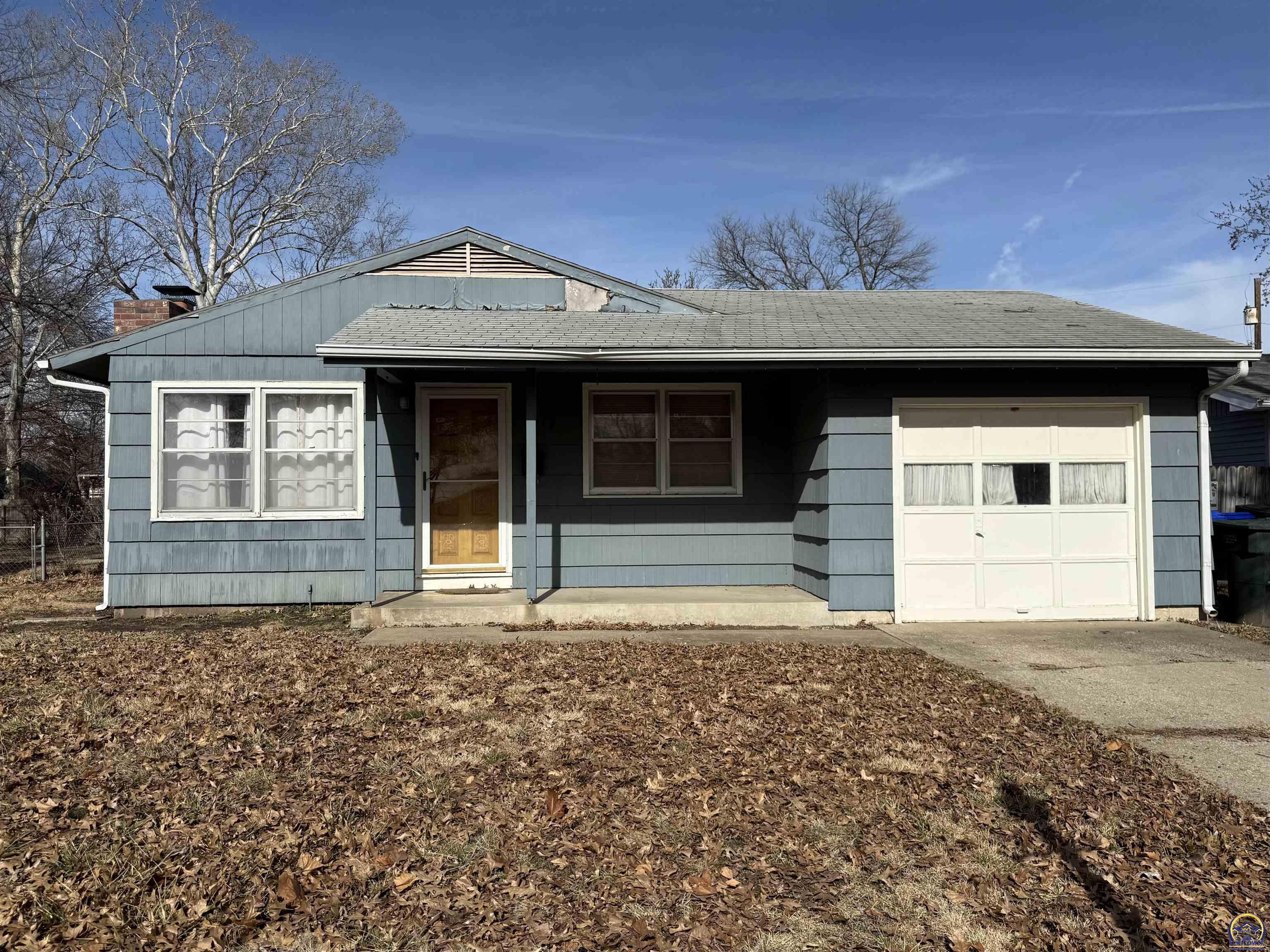 Property Photo: 5518 SW 27th Ter KS 66614