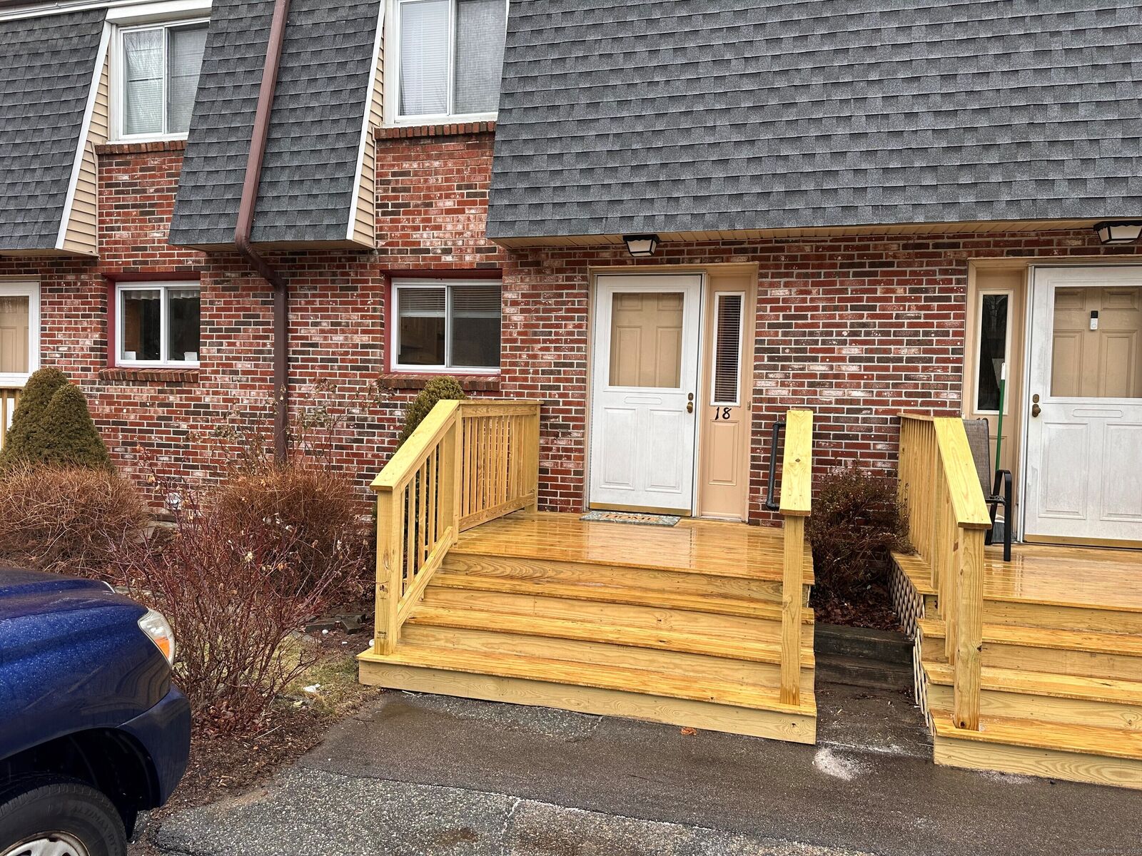Property Photo:  231 Boston Post Road 18  CT 06333 