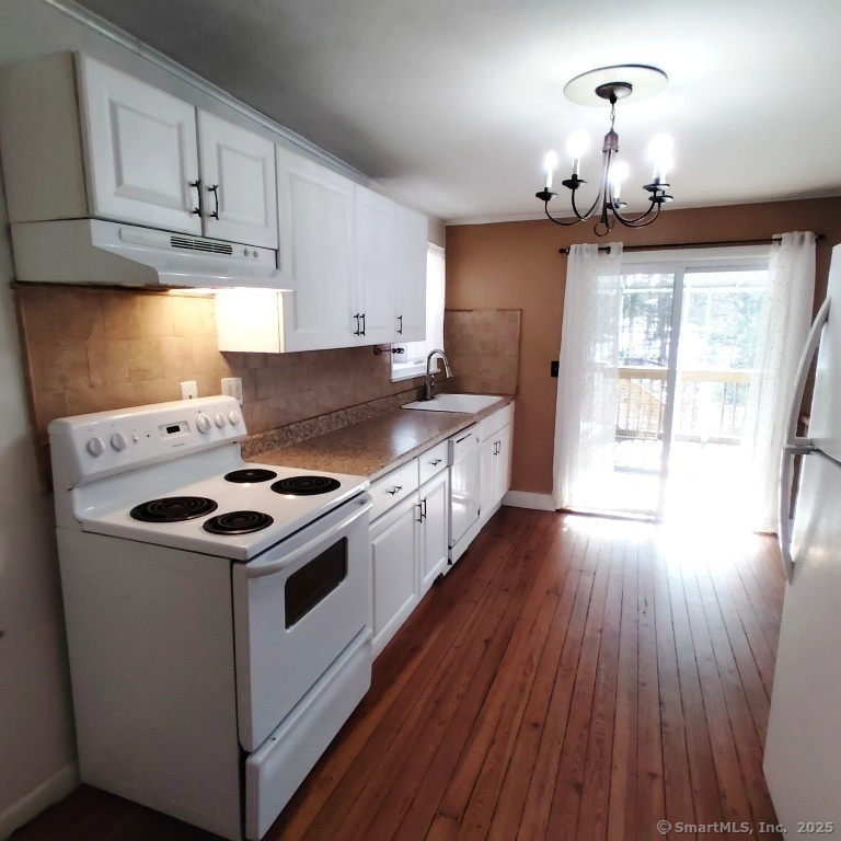 Property Photo:  41 Wallingford Road  CT 06410 