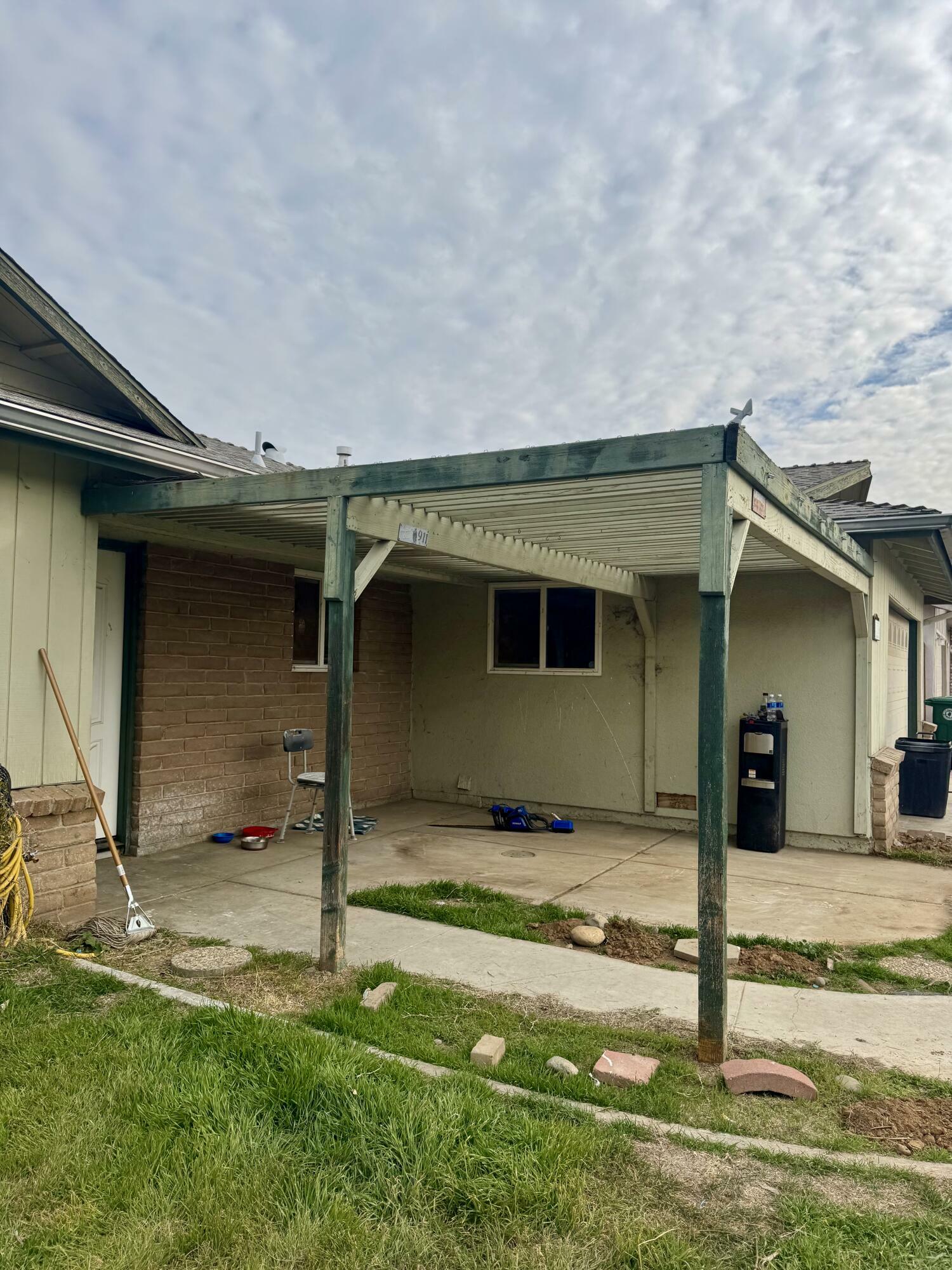 Property Photo:  1730 W Kanai Avenue  CA 93257 