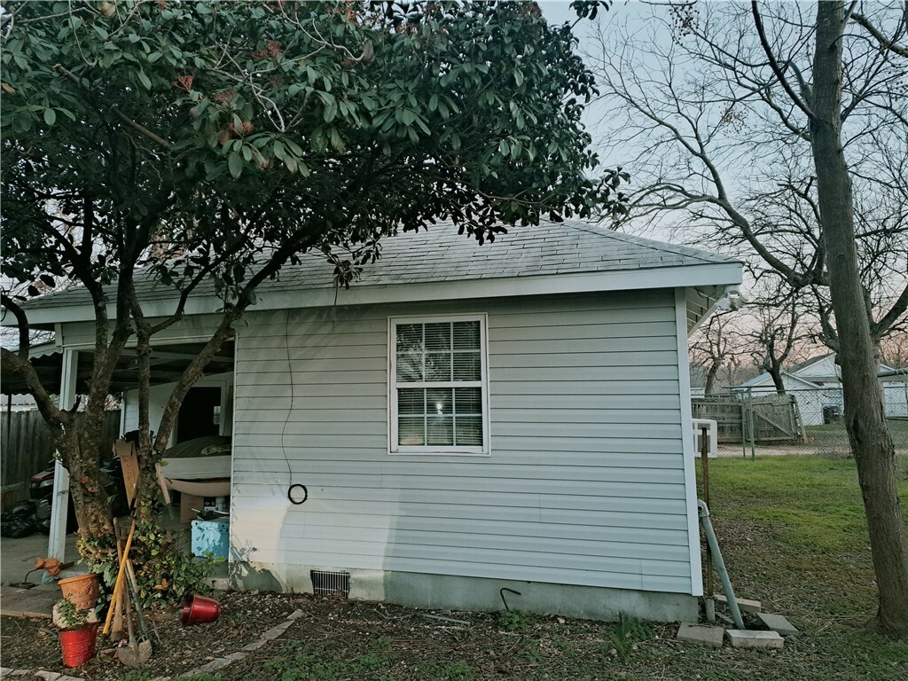 2114 Windsor Avenue  Waco TX 76708 photo