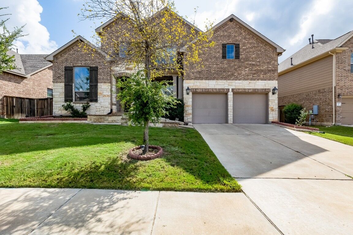 Property Photo:  204 Lady Bird Lane  TX 78628 