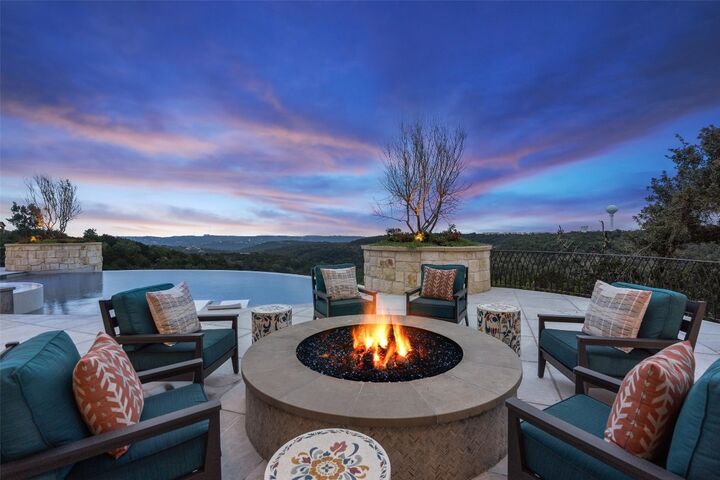 Property Photo: 4901 Mirador Drive TX 78735