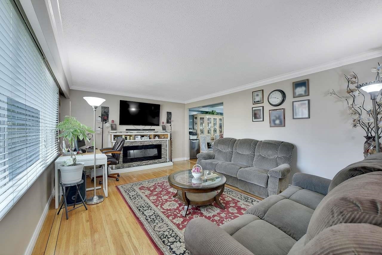 Property Photo:  10017 129 Street  BC V3T 3G6 