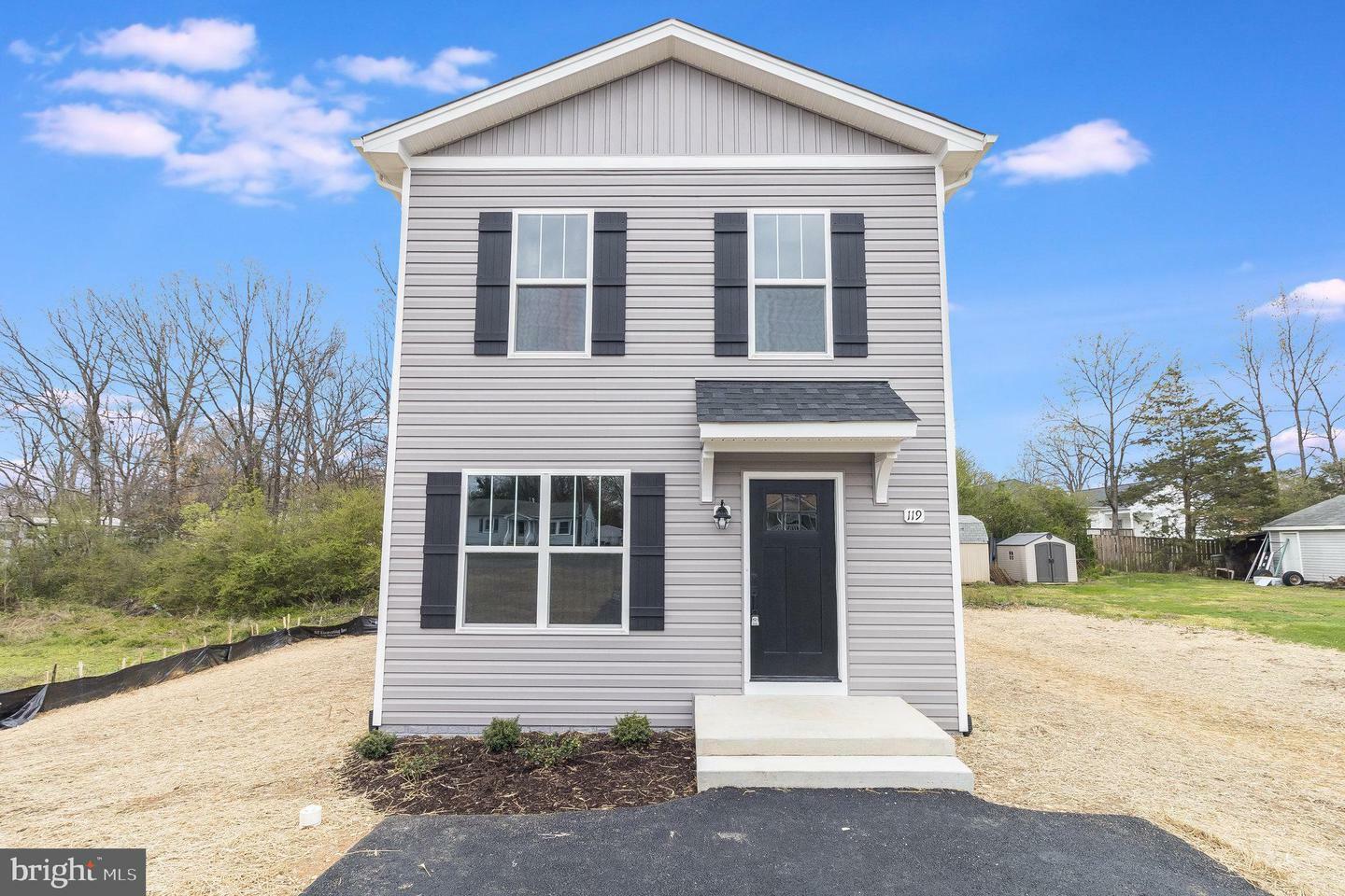 Property Photo:  103 Hotchkiss Street  VA 22408 