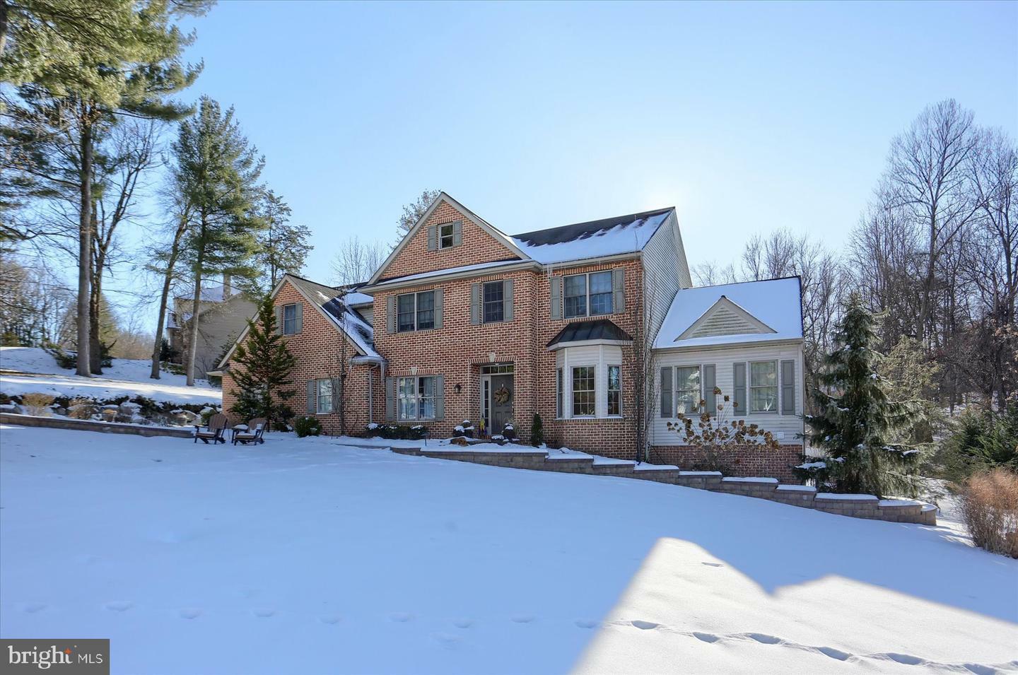 Property Photo:  95 White Pine Drive  PA 17033 