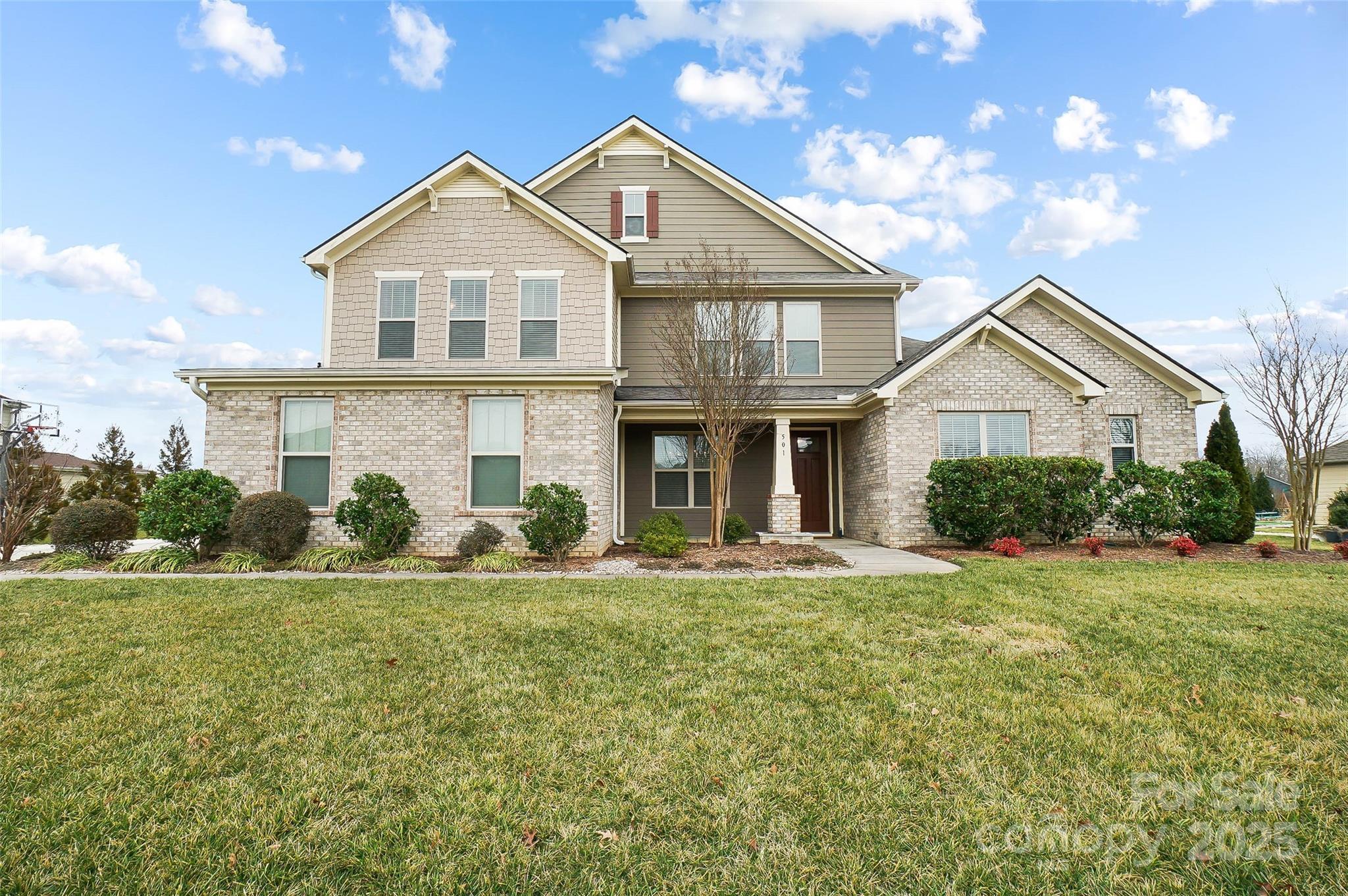 Property Photo: 501 Alucio Court NC 28104