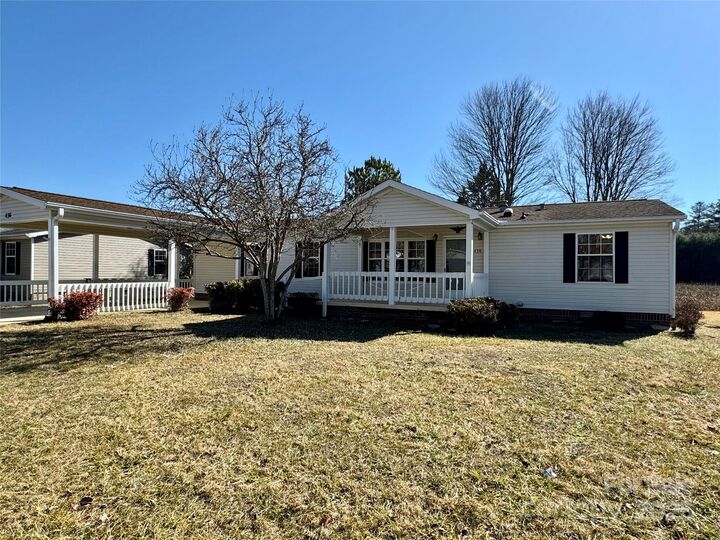 Property Photo: 436 Riverwind Drive NC 28739