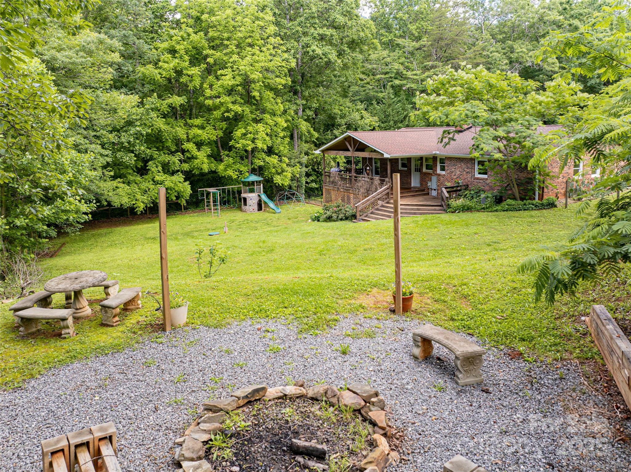 Property Photo: 170 Hillcrest Drive NC 28722