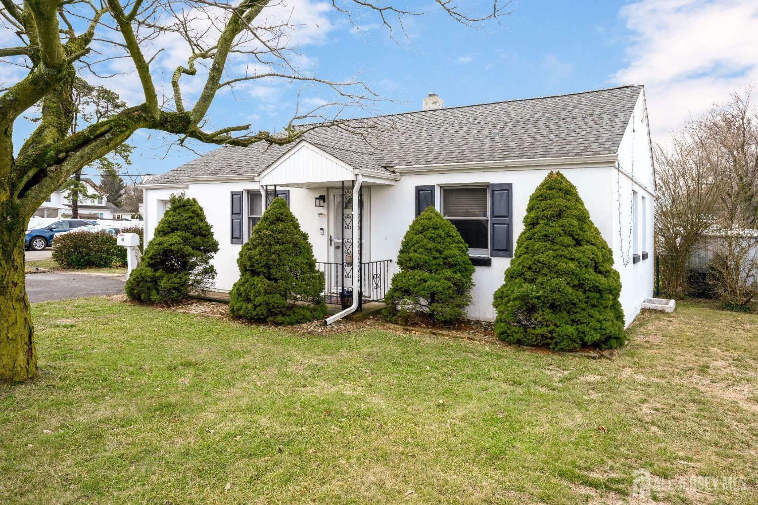 Property Photo:  183 Snowhill Street  NJ 08884 