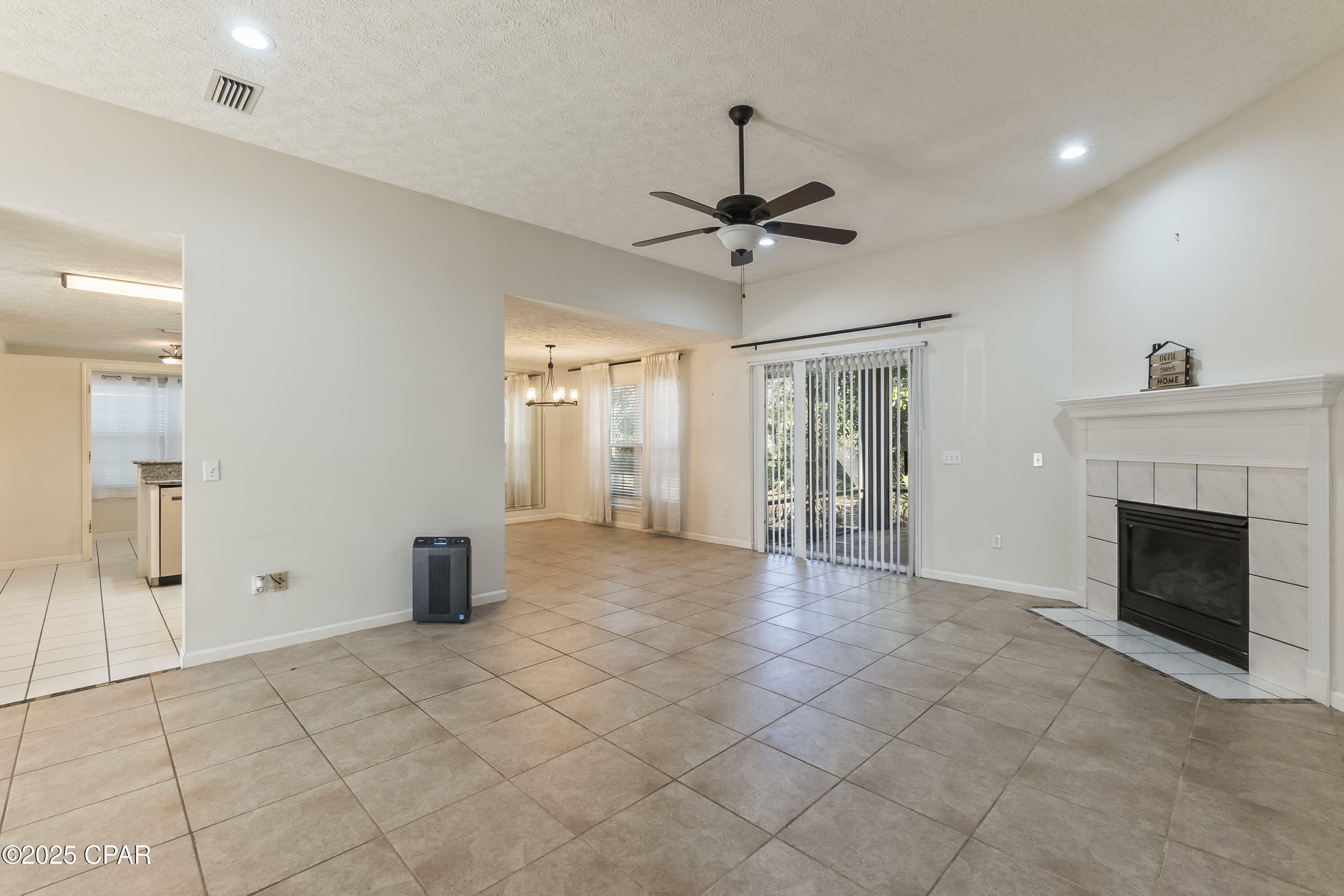 Property Photo: 4624 Delwood Park Boulevard FL 32408
