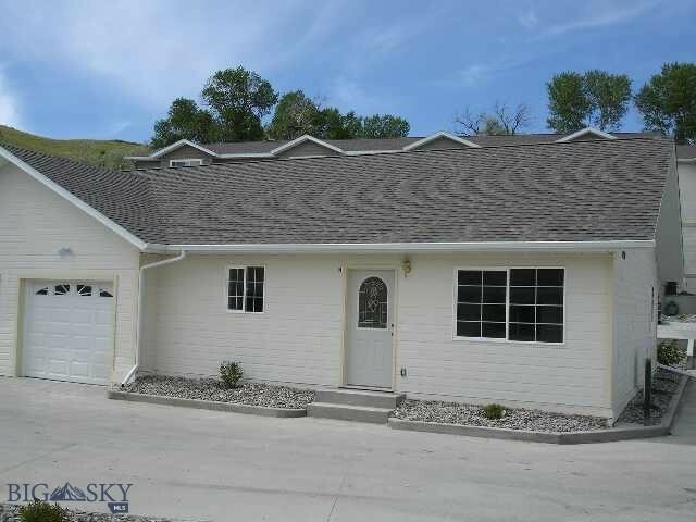 Property Photo: 1202 Wineglass Ct Court H MT 59047