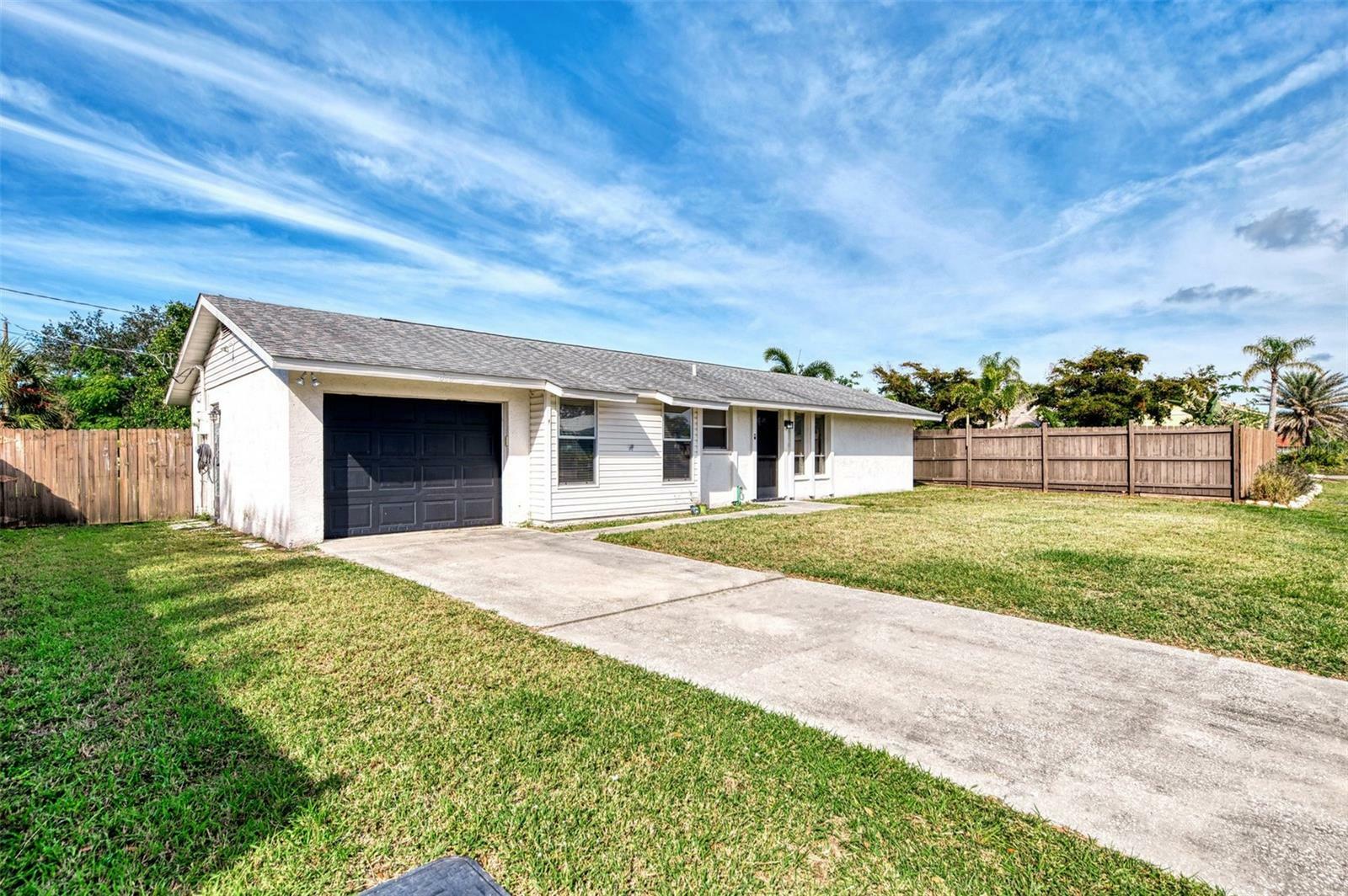 Property Photo:  606 School Street  FL 34285 