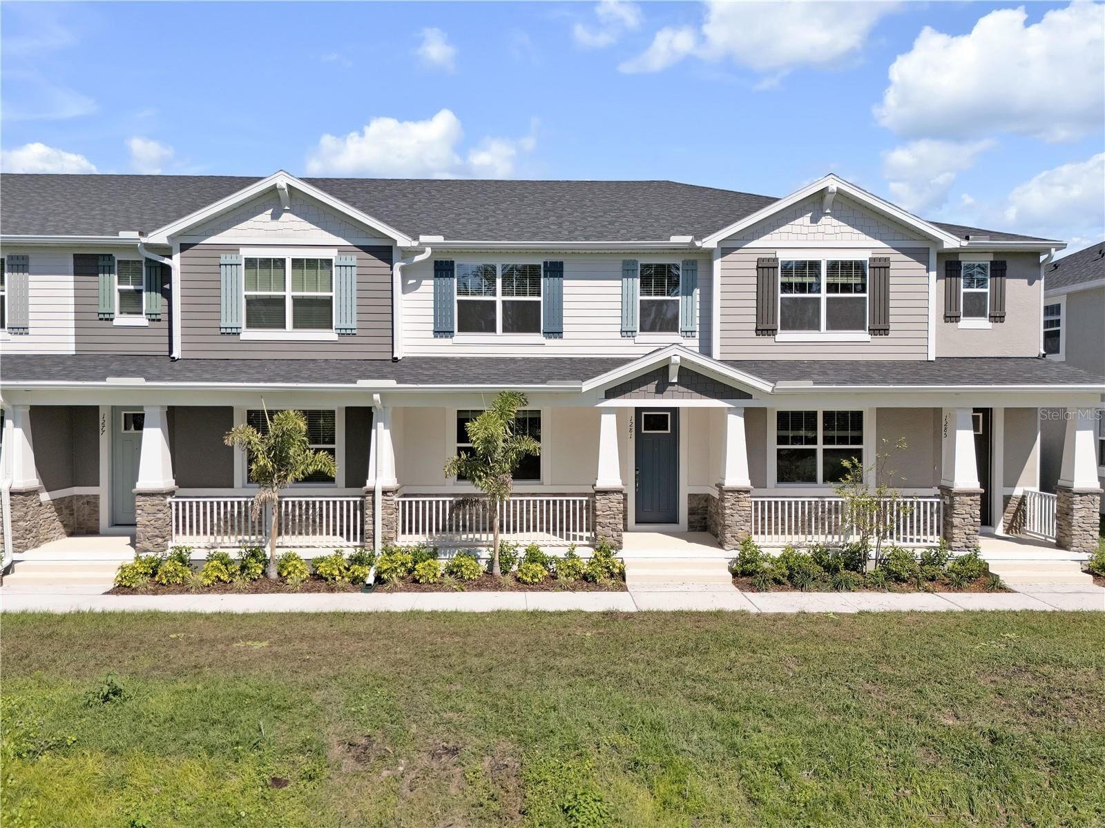 Property Photo: 1281 Coral Bean Lane FL 32708