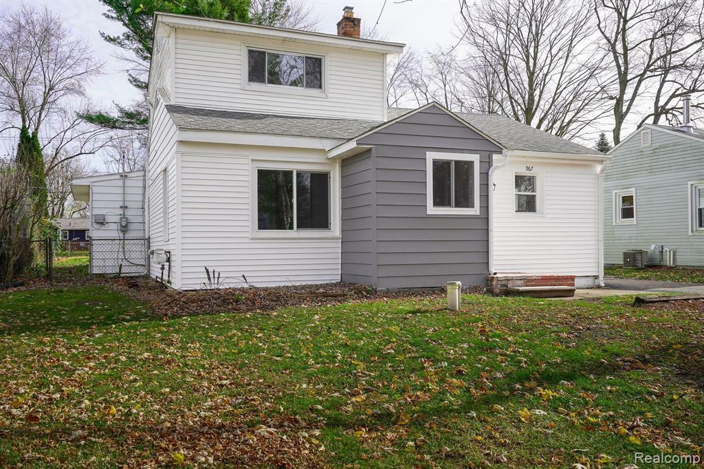 Property Photo:  967 Keith Street  MI 48371 4540 