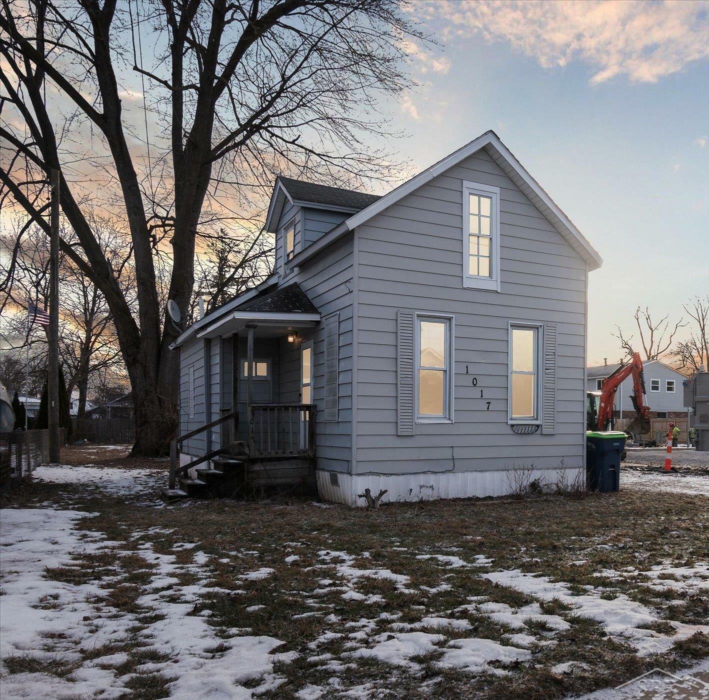 Property Photo:  1017 Harrison Street  MI 48708 