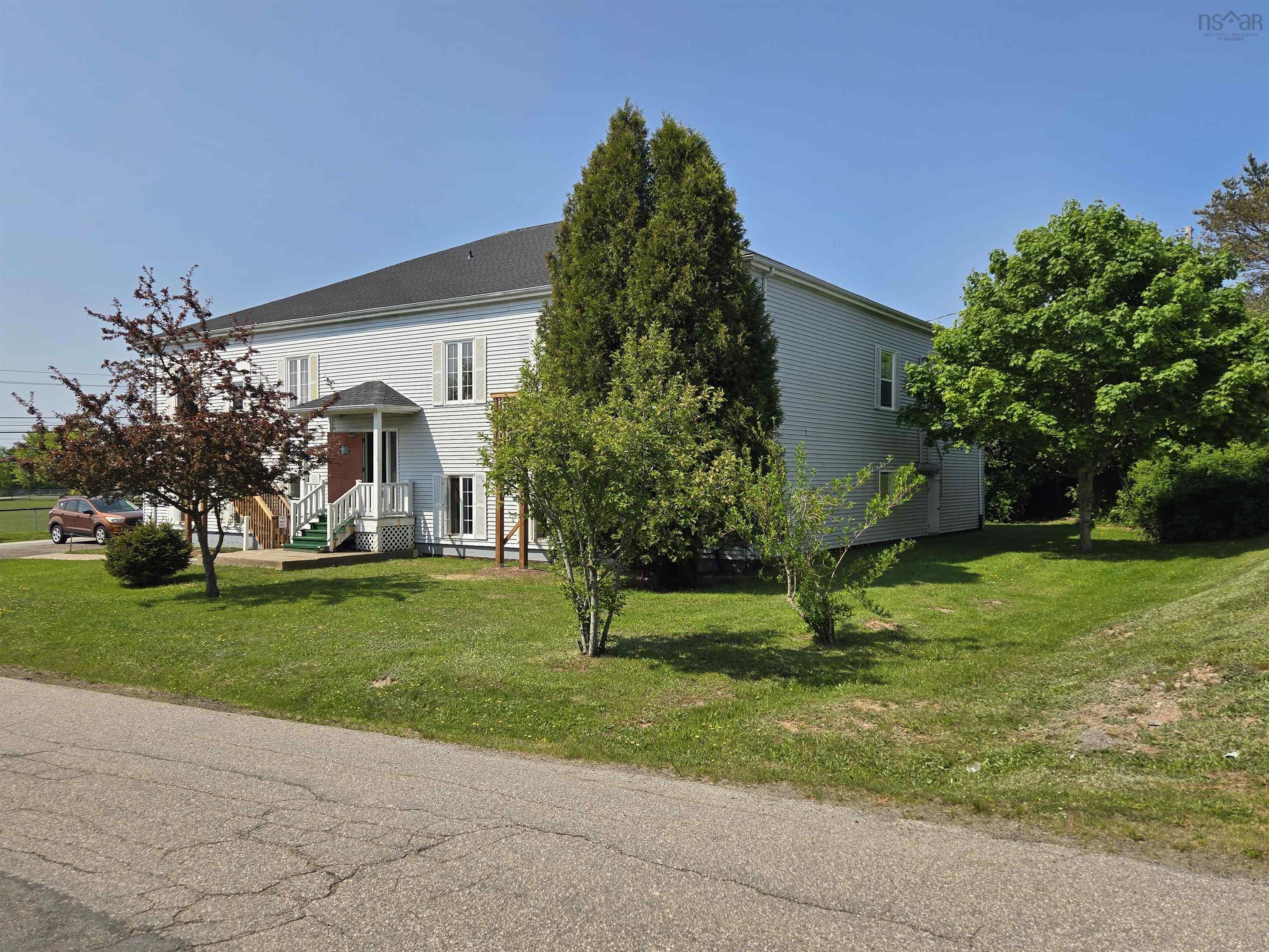 Property Photo: 127-140-142-144 Third Avenue NS B0V 1A0