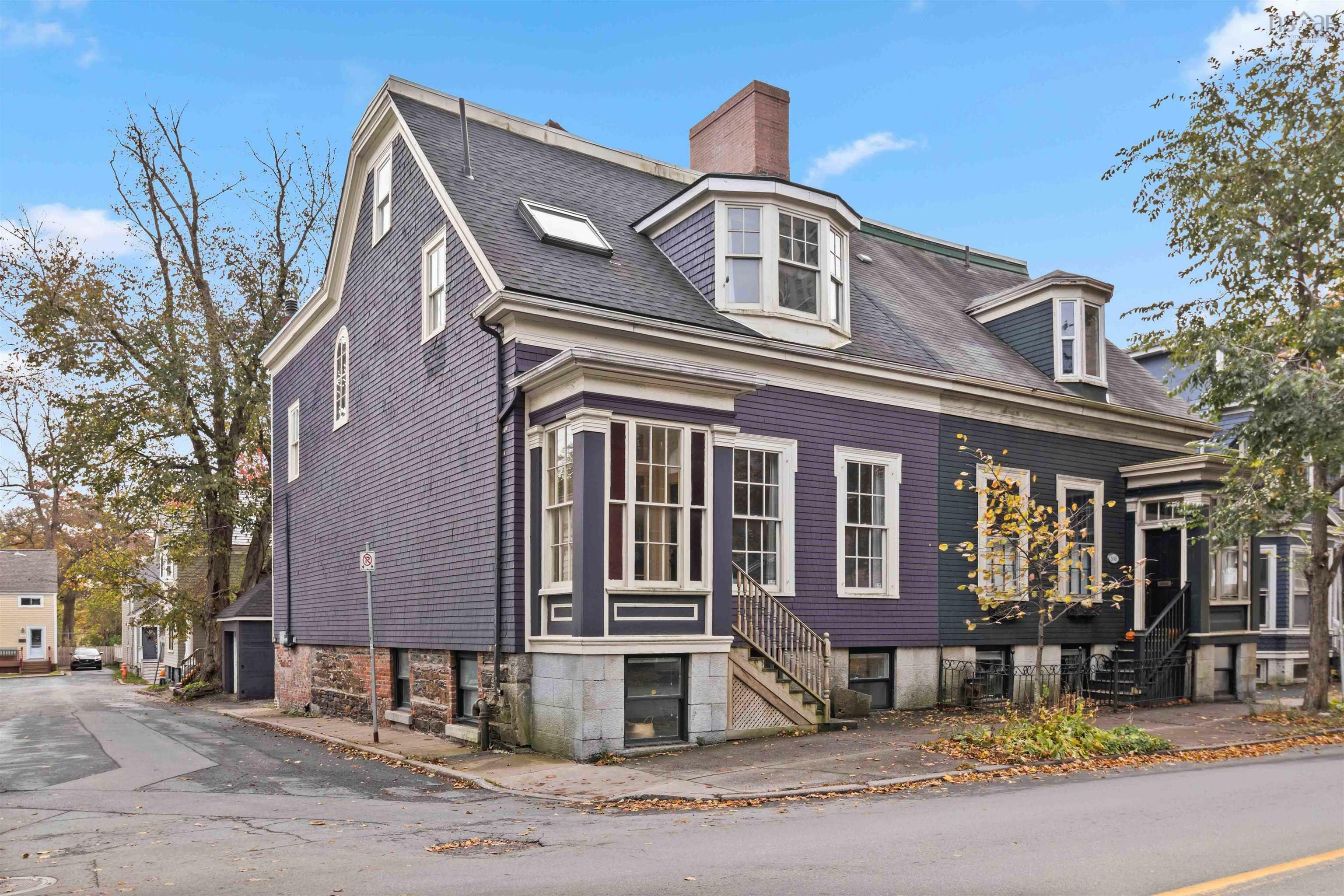 Photo de la propriété: 5642 Morris Street NS B3J 1C5