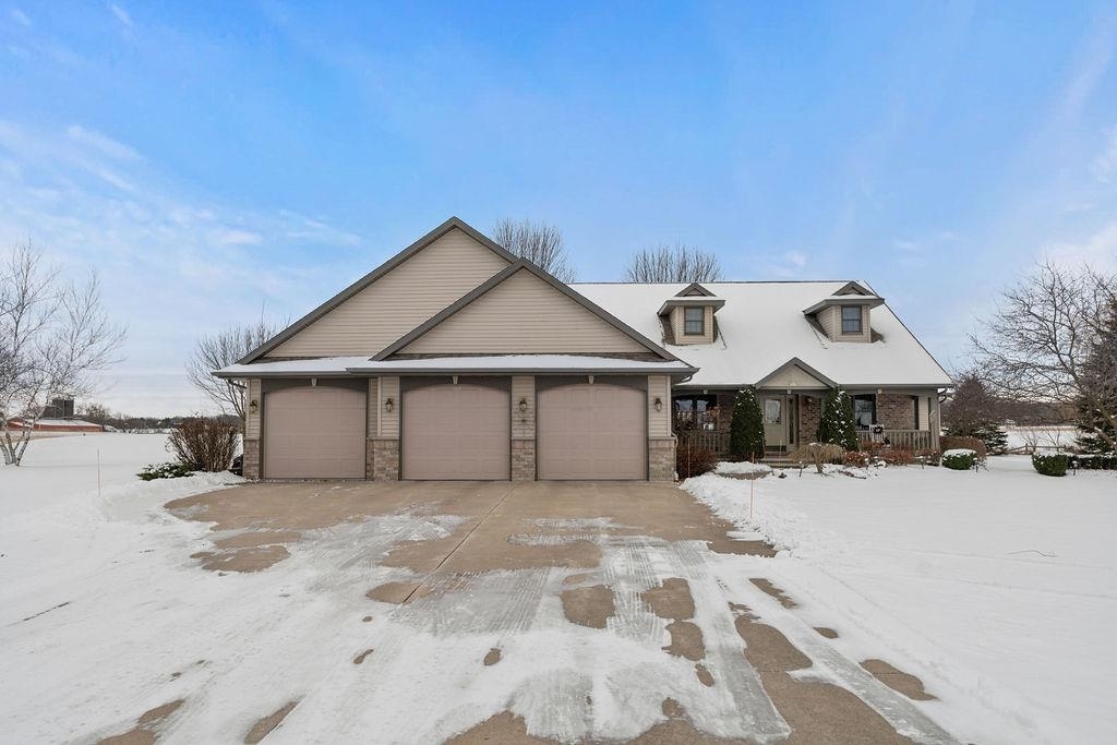 W3761 Lone Oak Drive  Appleton WI 54913 photo