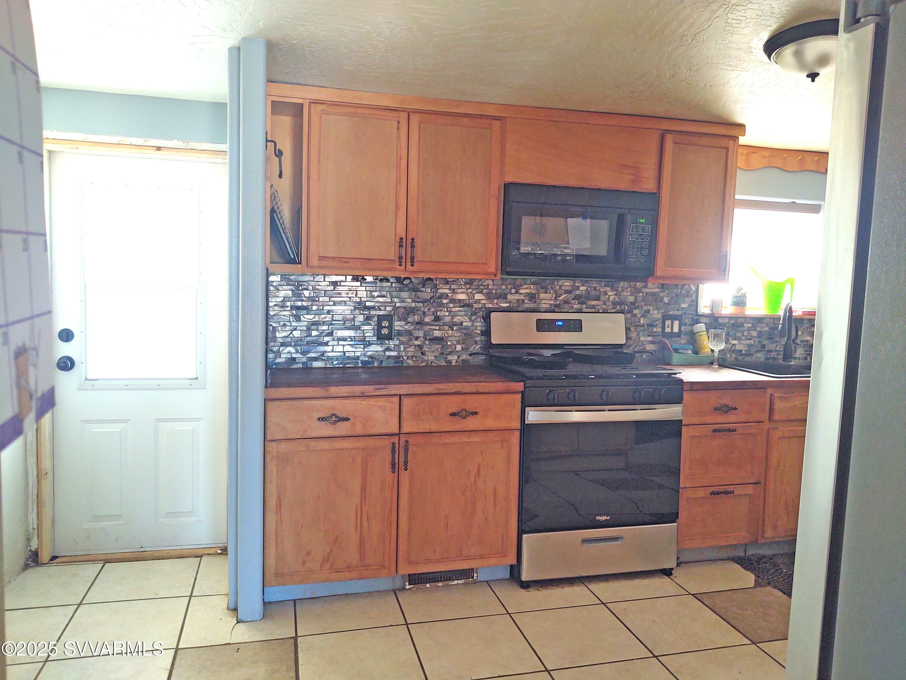 Property Photo:  495 S Ole Paint Way  AZ 86325 