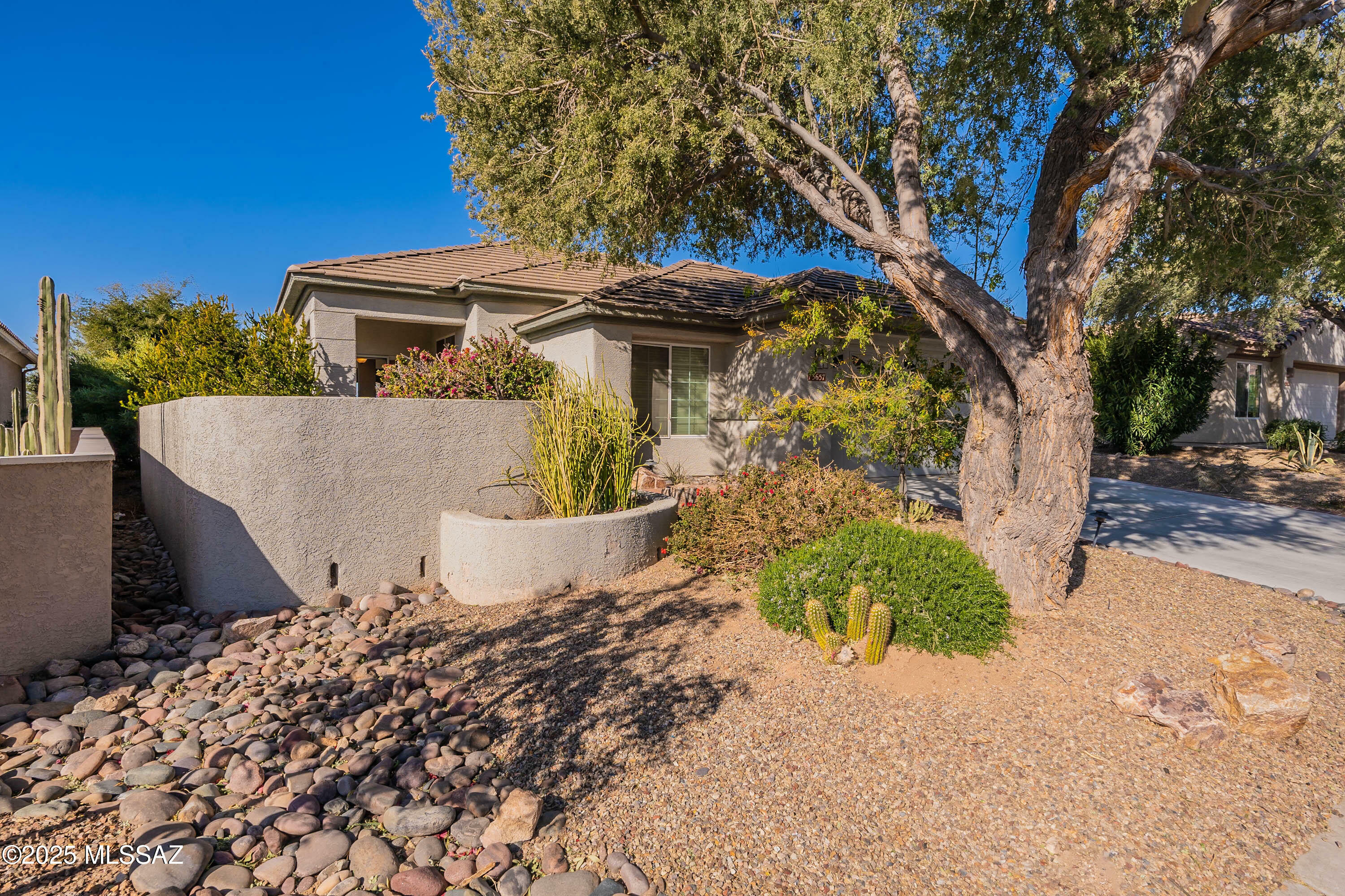 Property Photo:  13657 N Heritage Canyon Drive  AZ 85658 