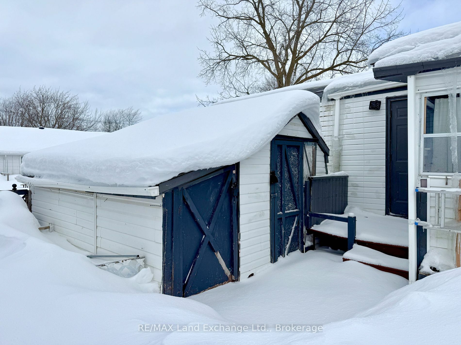 Property Photo:  319 Goderich St Unit 7  ON N0H 2C1 