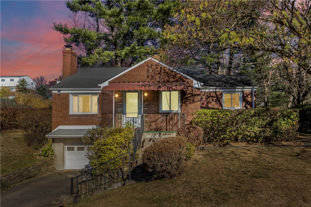 Property Photo:  233 Horning Rd  PA 15102 