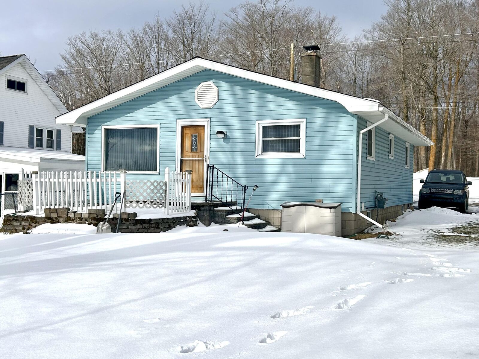 Property Photo:  2771 Lakewood Drive  MI 49707 