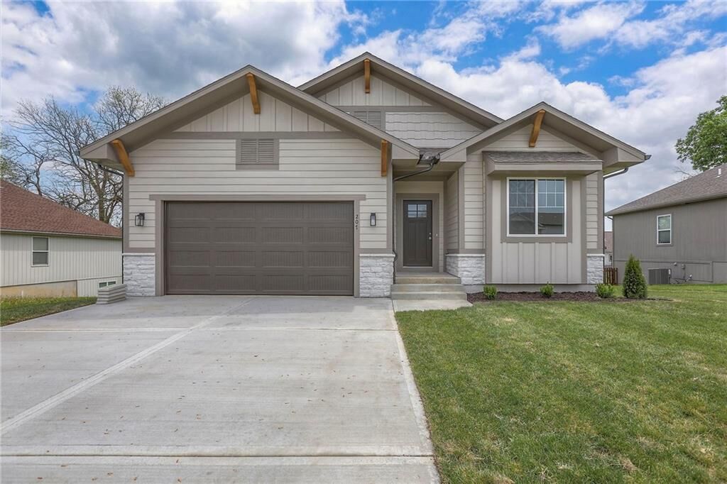 Property Photo: 207 S Black Jack Avenue MO 64070