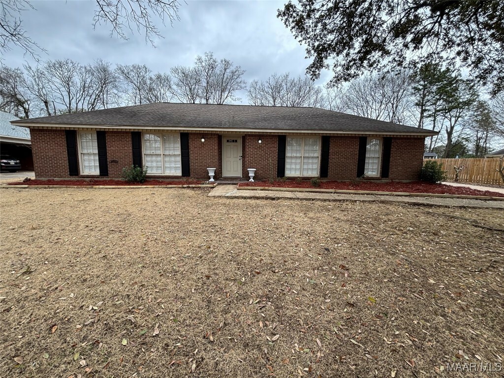 Property Photo: 3255 Lancaster Lane AL 36106