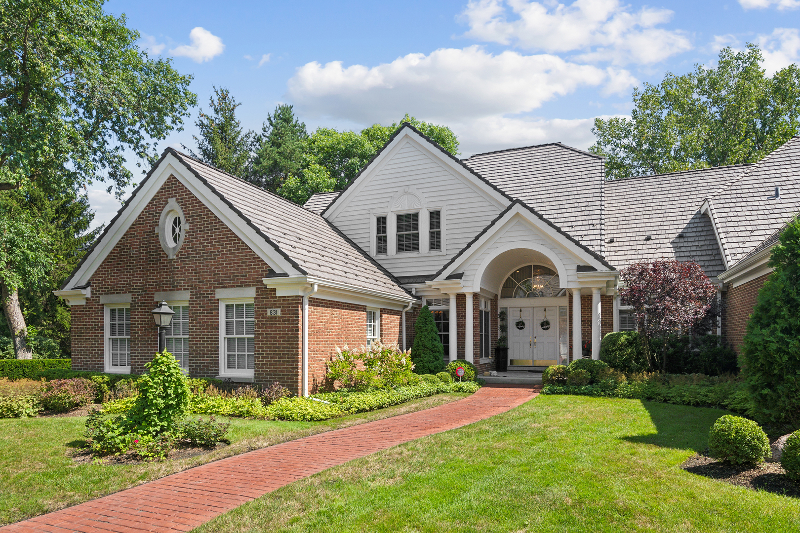 Property Photo:  831 Knightsbridge Court  IL 60045 