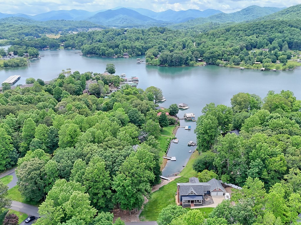 Property Photo: 520 Long View Drive GA 30546