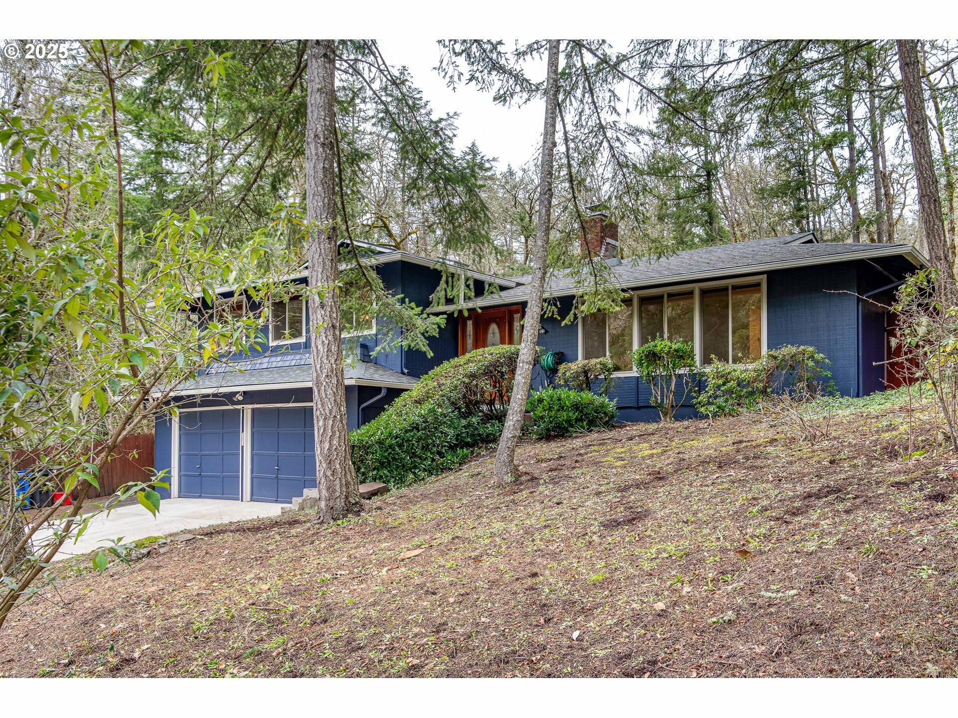 Property Photo: 293 Brae Burn Dr OR 97405